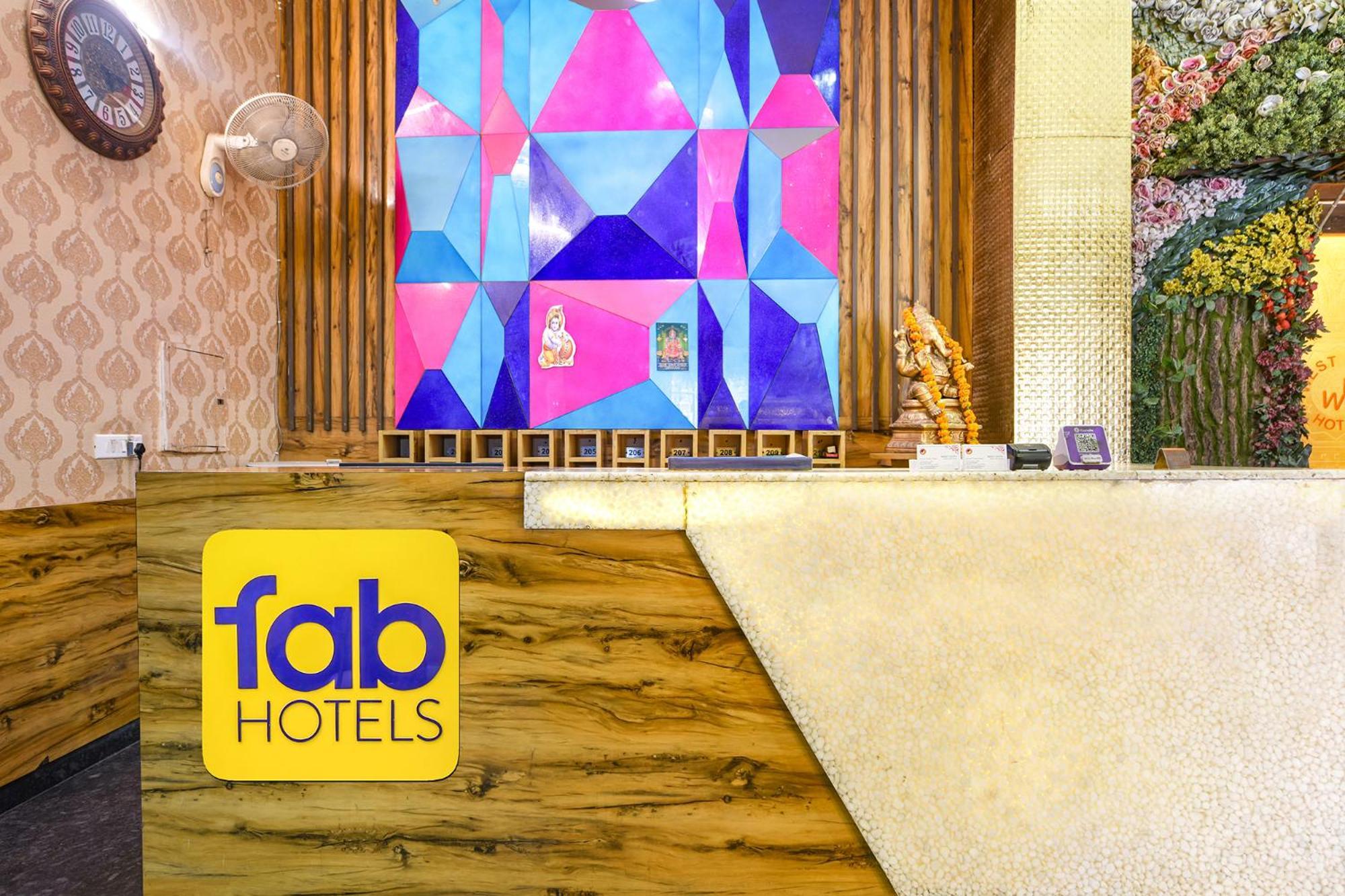 Fabhotel West View Ghaziabad Exteriör bild