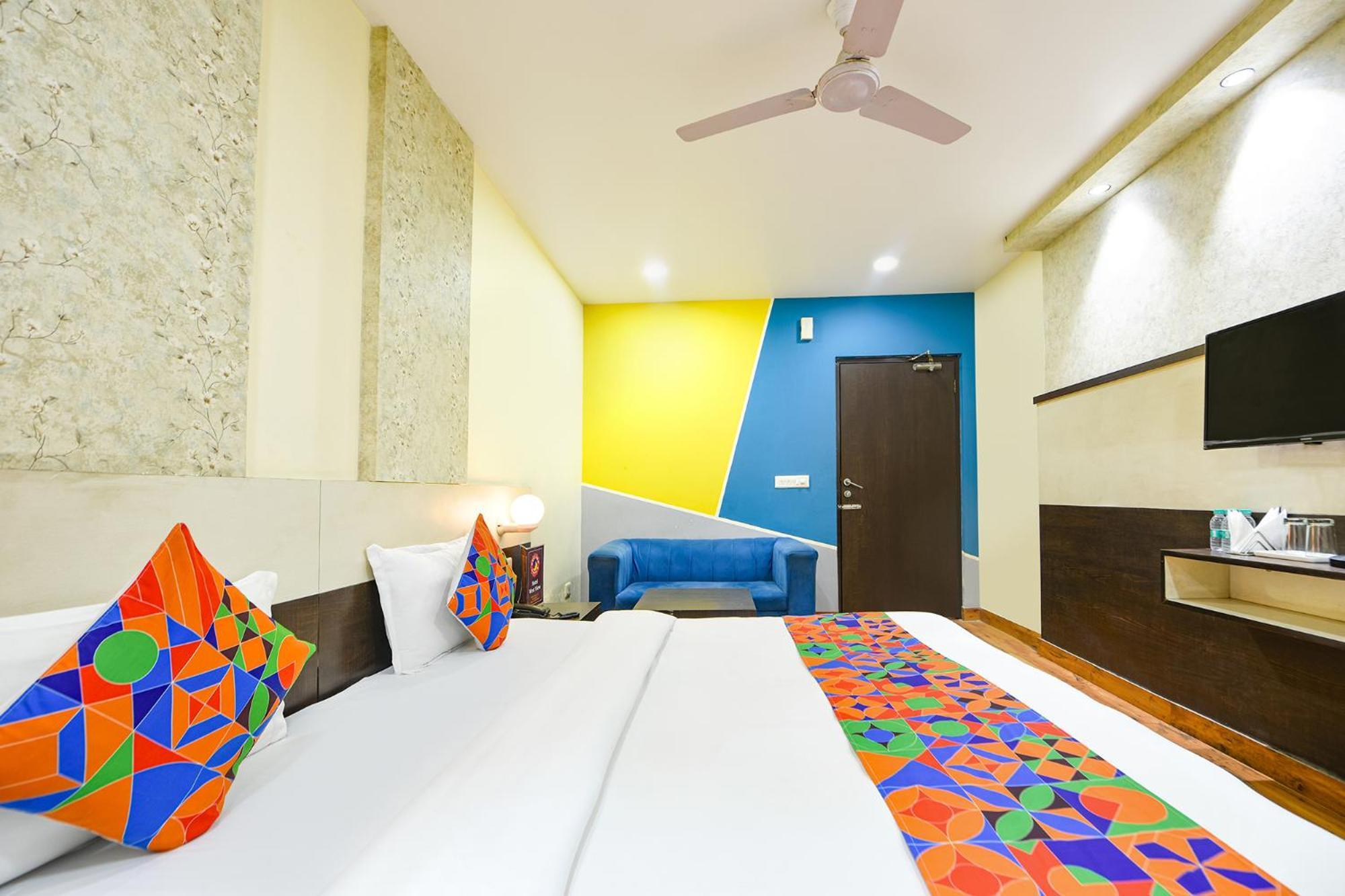 Fabhotel West View Ghaziabad Exteriör bild